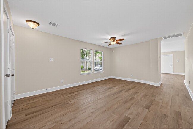 Building Photo - 21090 Alden's Oak