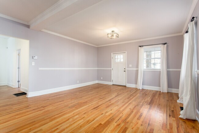 Building Photo - 83 Ormond St SE