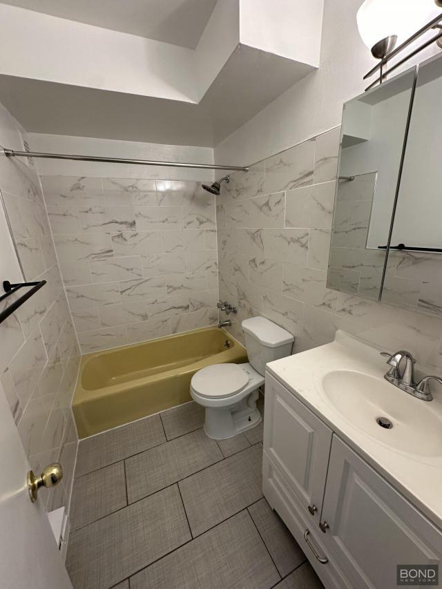 Building Photo - 1 bedroom in ASTORIA NY 11102