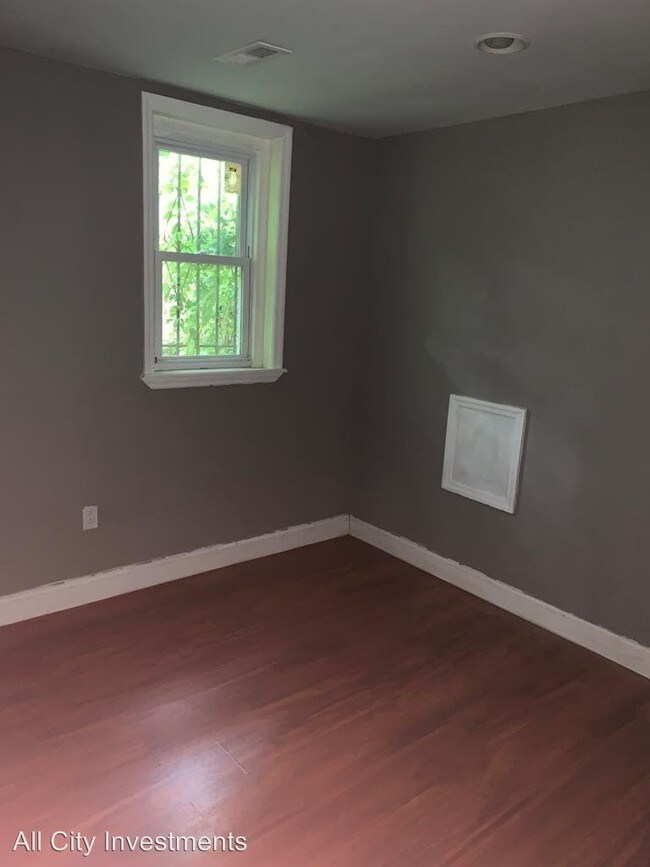 Building Photo - 2 br, 1 bath House - 3951 Baring Street