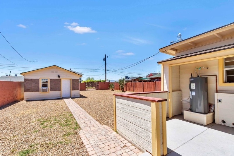 Photo - 2205 W Adams St