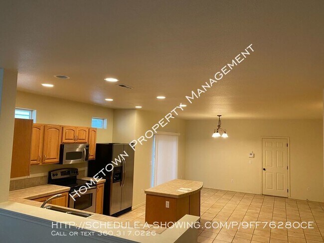 Building Photo - 4144 Edgewater Blvd NE