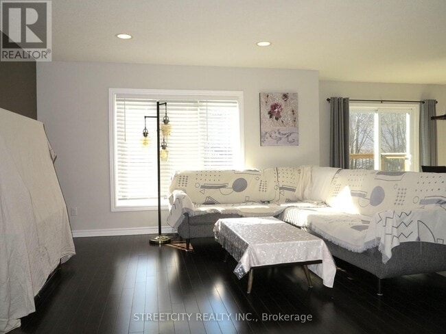 Photo du bâtiment - 1533 Healy Rd