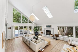 Building Photo - 24 Quogue Riverhead Rd