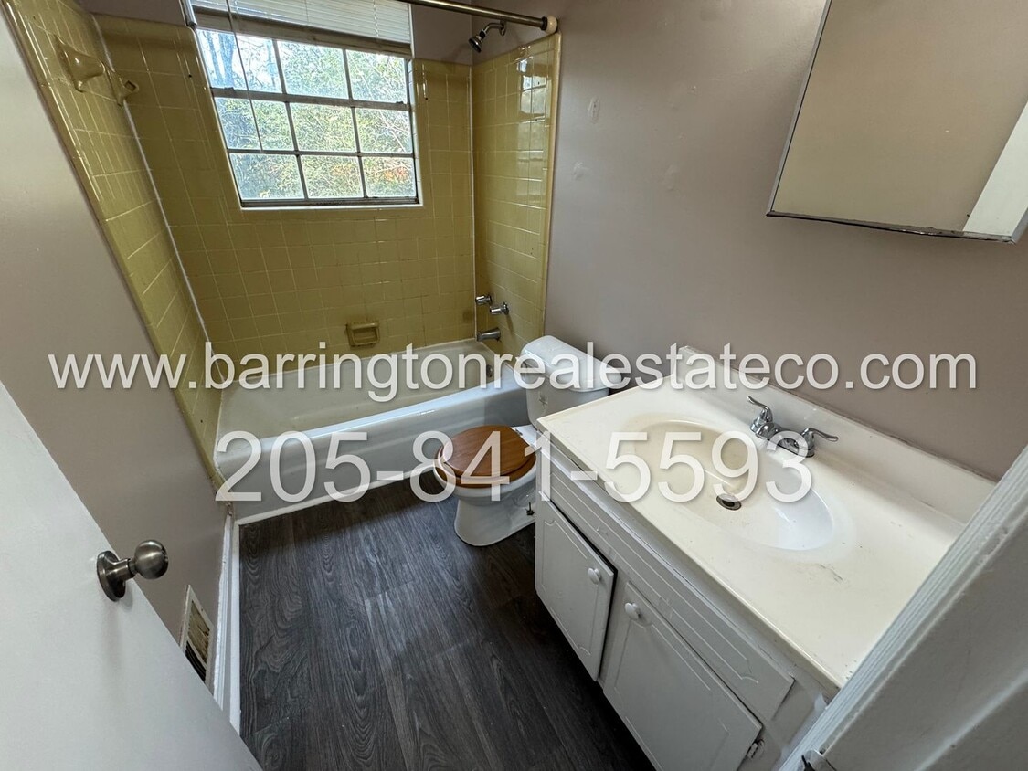 Building Photo - Hueytown