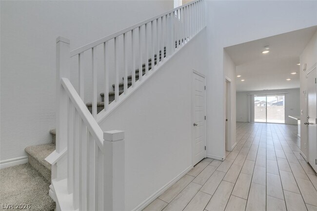 Foto del edificio - 6858 Greensmen Ave