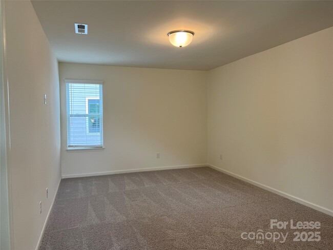 Building Photo - 1274 Scotch Meadows Loop