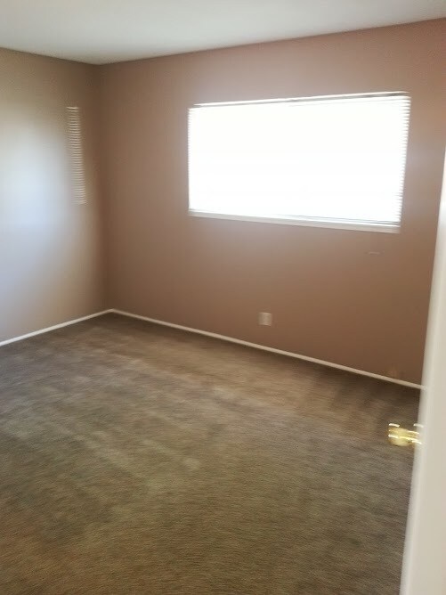Building Photo - LOVELY 3 BEDROOM 1 BATH HOME! COME SEE TODAY!