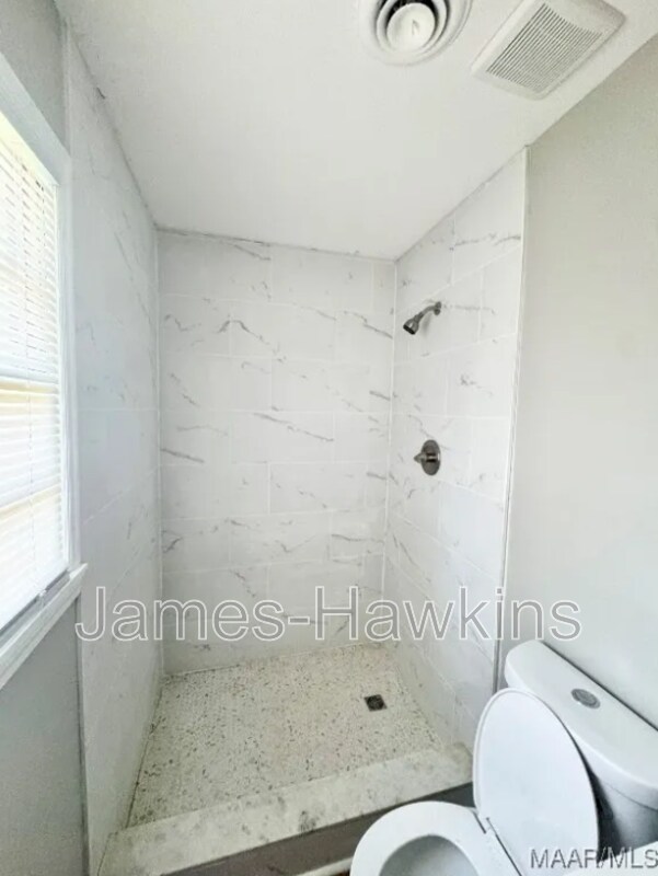 Foto del edificio - 1206 Woodbridge Dr