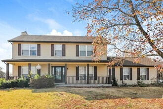 Building Photo - 3045 Willow Creek Estates Dr