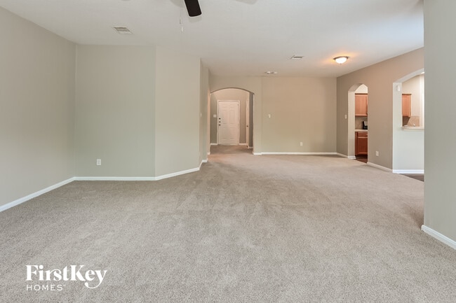 Building Photo - 6610 Albion Cresent Dr