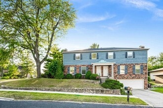 Building Photo - 7405 N Patton Ln