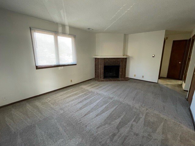 Building Photo - 4700 Baldwin Ave