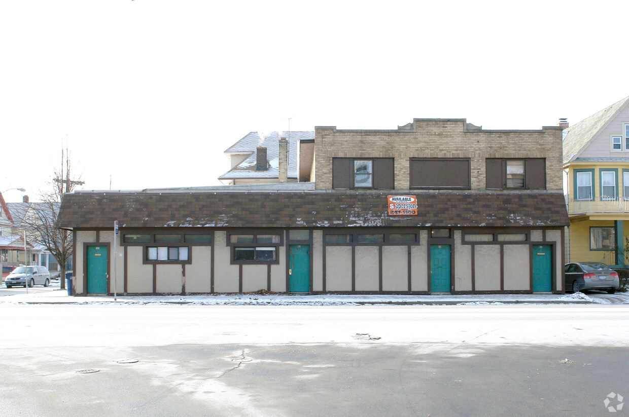 Building Photo - 457-463 Abbott Rd