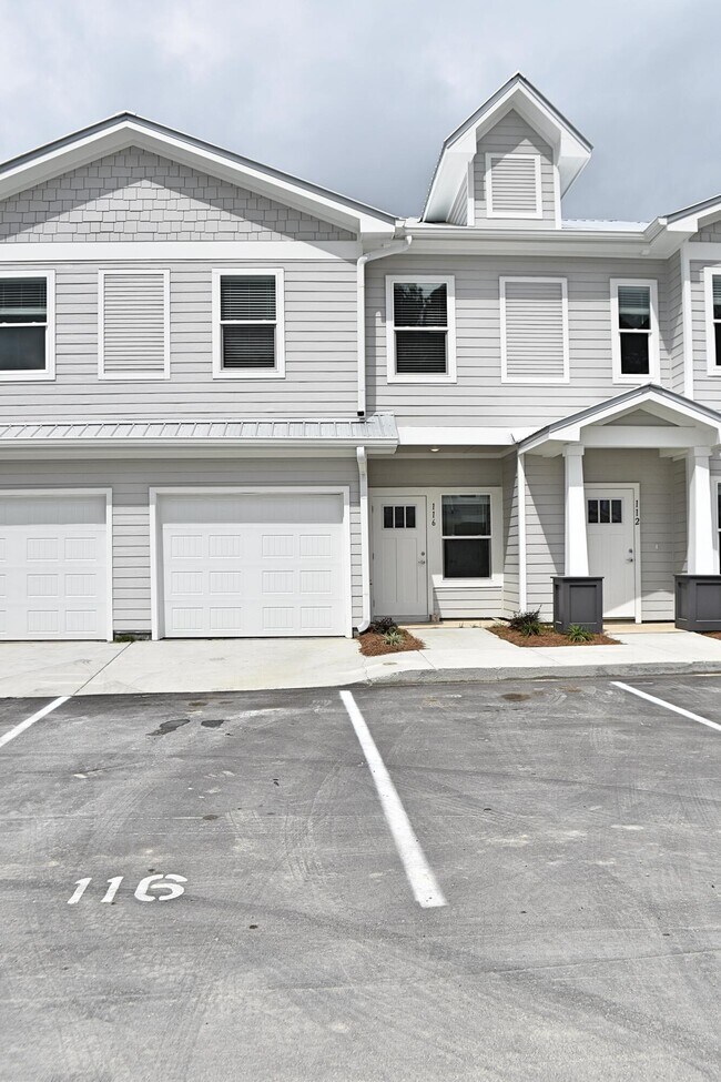 116 Palm St, Freeport, FL 32439 Townhome Rentals in Freeport FL