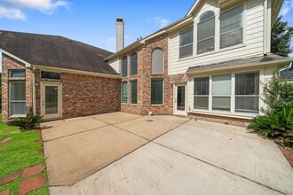 Building Photo - 6026 Briar Hill Ct