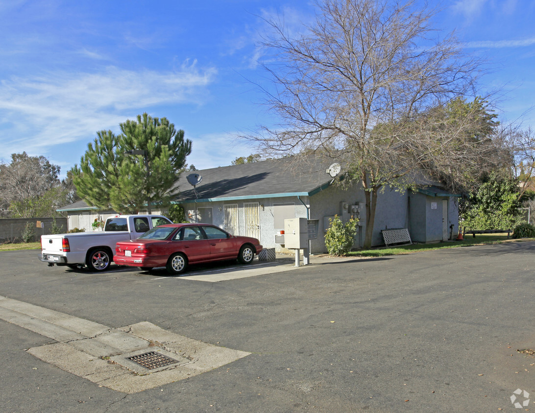 Building Photo - Hidden Cove Apartments