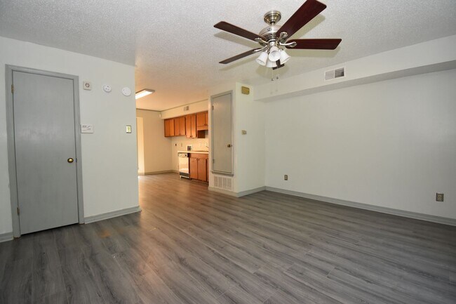 Foto del edificio - 337/339 S. Maple St.