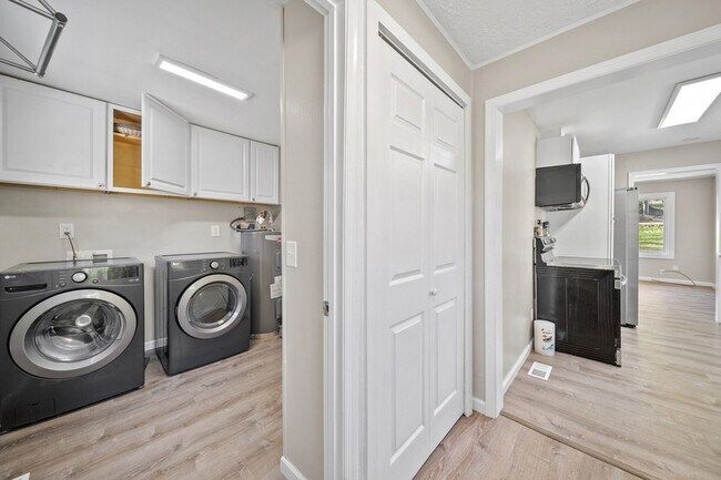 Foto del edificio - 1116 Union School Rd