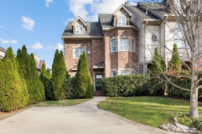 Building Photo - 509 Acklen Park Dr