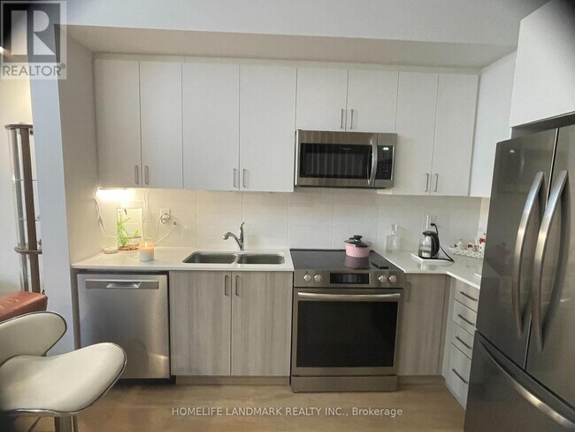 Photo du bâtiment - 90 Tisdale Ave