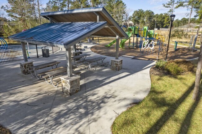 Foto del edificio - 277 Douglas Hls Dr