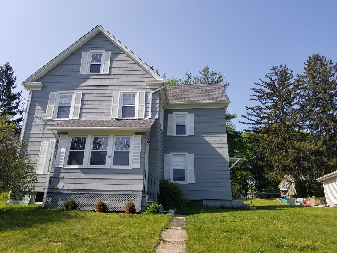183 Hackmatack St, Manchester, CT 06040 House Rental in Manchester