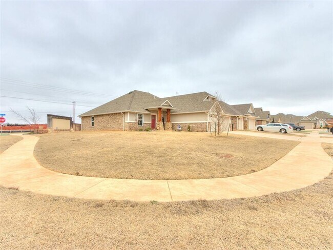 Building Photo - Charming Corner Lot Home with Spacious Living and Modern Kitchen