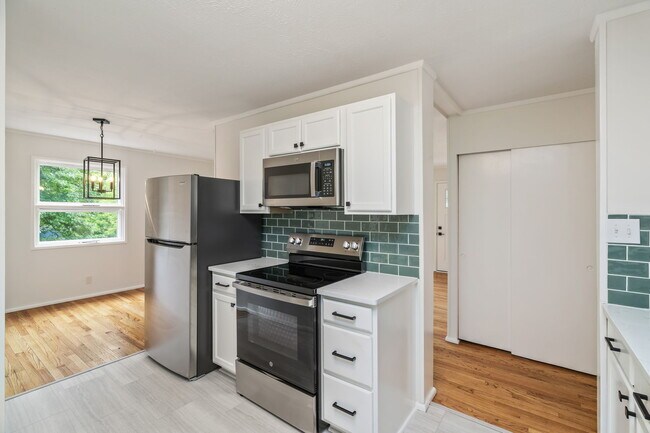 Foto del edificio - 1316 Huntington Rd