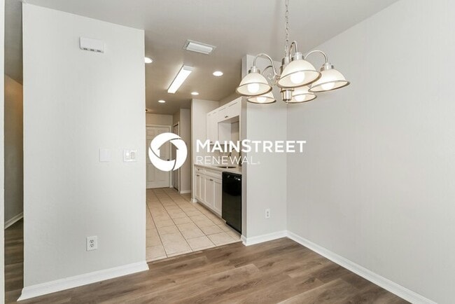 Building Photo - 3 Bedroom Pet-Friendly Home in Lehigh Acre...