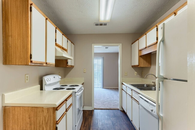 Kitchen - Cottonwood