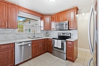 Building Photo - 4119 Coral Springs Dr