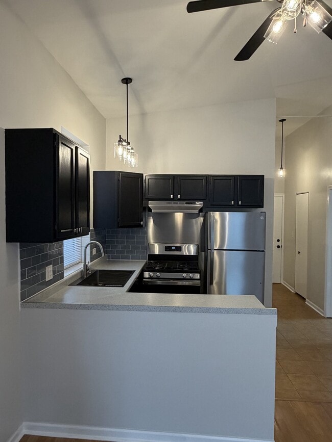 Foto del edificio - 2328 W Belmont Ave