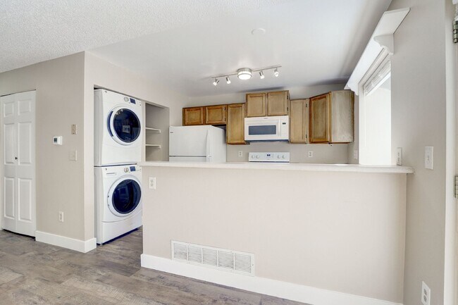 Foto del edificio - 2BR/2.5BA+ W/D -NEAR Cherry Creek Park