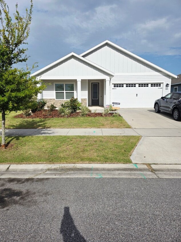 Primary Photo - 1682 SW 71st CIR