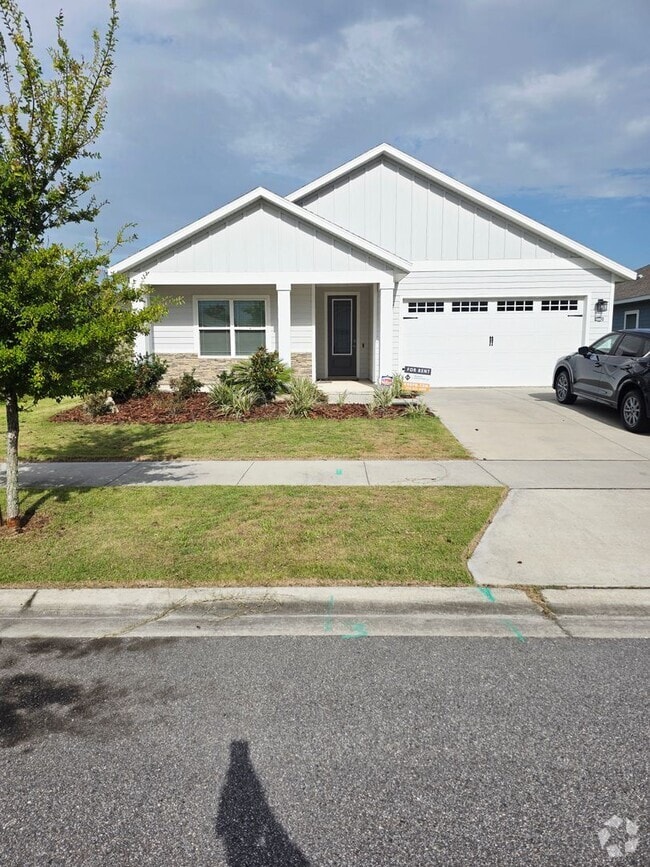 Building Photo - 1682 SW 71st CIR