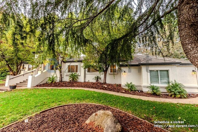 Building Photo - 1712 Carnegie Way