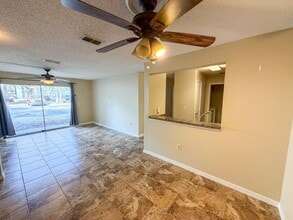 Building Photo - 3705 SW 27th St