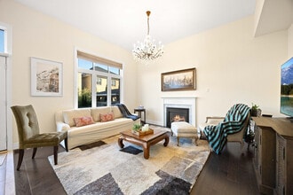 Building Photo - 17 Mediterranean Cres