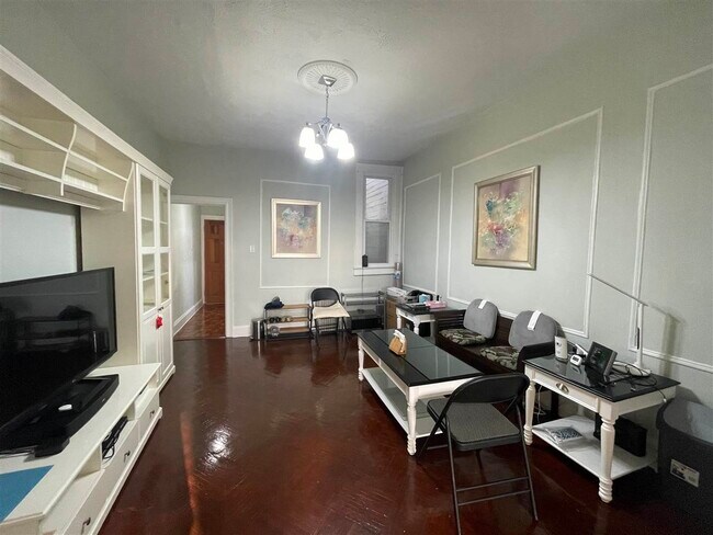 Foto del edificio - 366 Central Ave