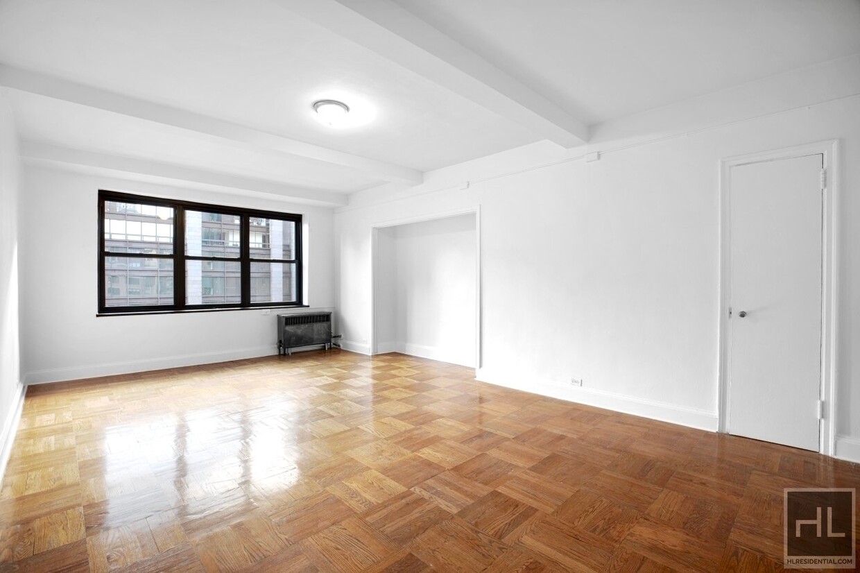 Primary Photo - Large Studio. Doorman. Laundry. GYM & Elev...