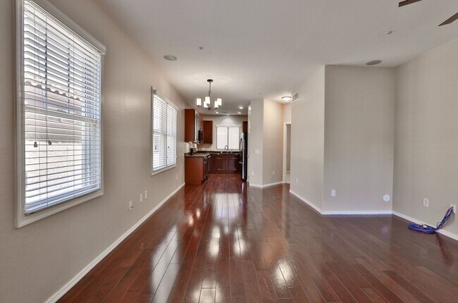 Foto del edificio - Beautiful Gilbert 3 bed/3 bath Home in The...