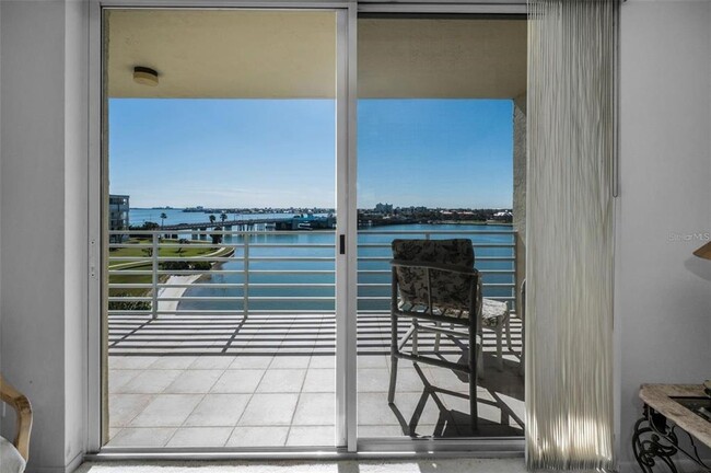 Building Photo - 7882 Sailboat Key Blvd S
