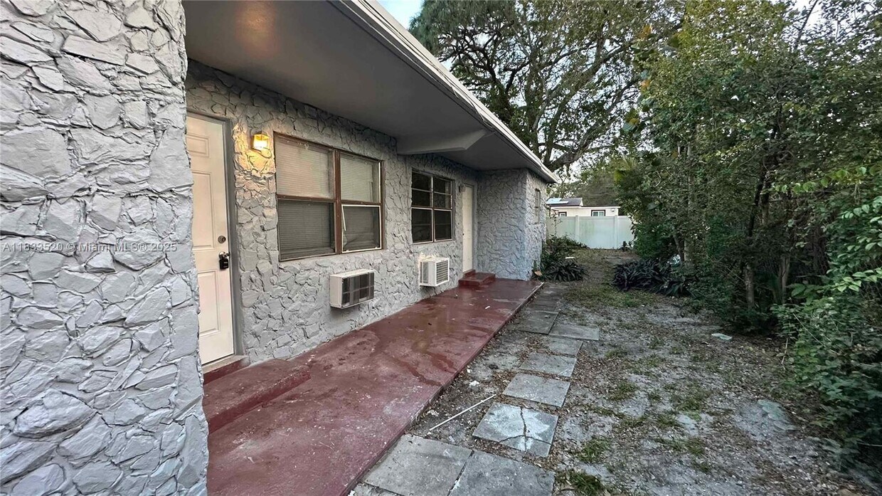 Foto principal - 1808 NW 9th St