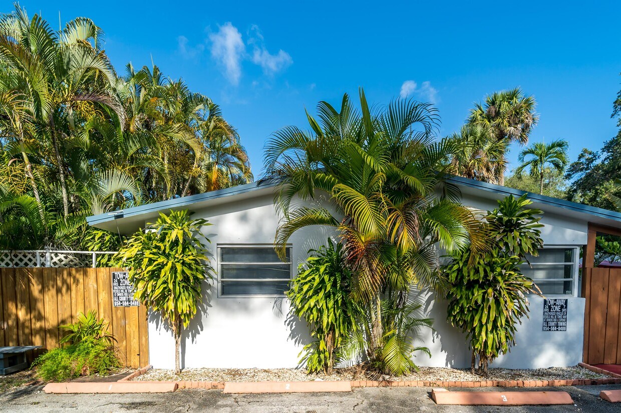 Primary Photo - 717 SW 13th Ave