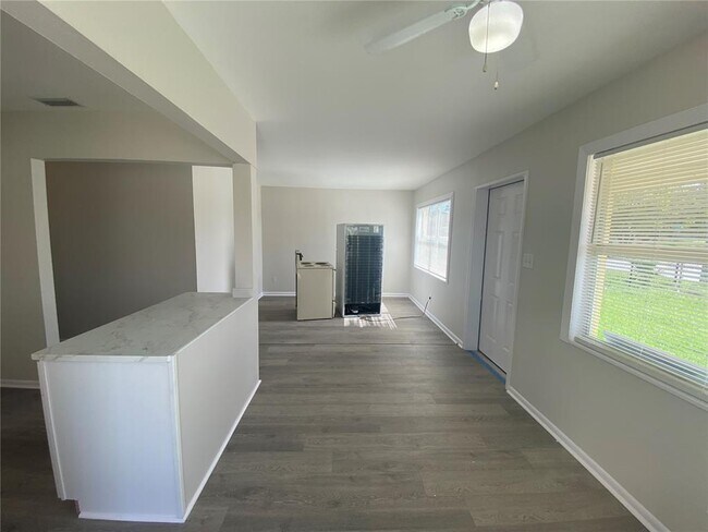 Foto del edificio - 10202 N 27th St