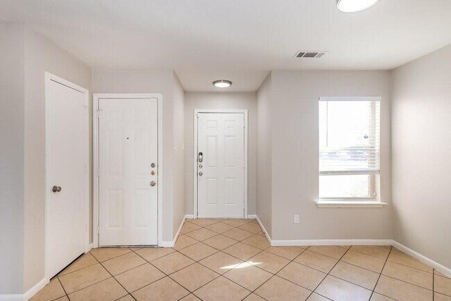 Building Photo - 5622 Coastal Way