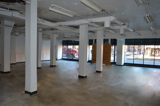 Fotografía del edificio - 2235 E 71st