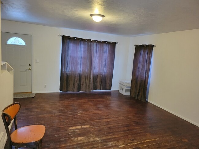 Living Room - 1017 5th St