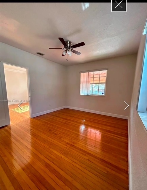 Master bedroom - 315 NW 102nd St